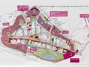 Übersichtskarte von Wittenberg, mit den geplanten Standorten der "Tore der Freiheit". (Foto: epd-Bild/Christian Ditsch)