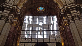 Kunstwerk des Künstlers Philipp von Matt im Berliner Dom 2017
