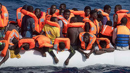 Flüchtlinge in einem Schlauchboot