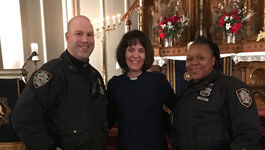 Miriam Groß ist seit 2014 Pfarrerin der deutschsprachigen Evangelisch-Lutherischen St.-Pauls-Kirche in New York. Sie ist auch als Polizeiseelsorgerin tätig.