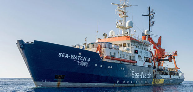Die Sea-Watch 4 in der Rettungszone vor Lybien