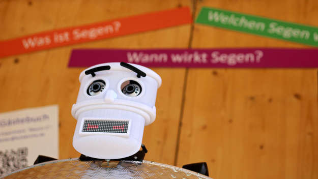 Segensroboter auf der Weltausstellung Reformation