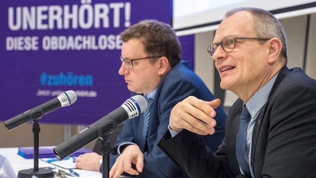Diakoniepräsident Ulrich Lilie präsentiert die Kampagne 'Unerhört!'
