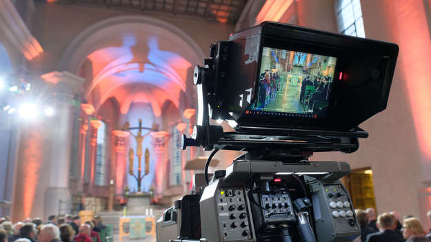 Fernsehgottesdienst in der Würzburger Kirche St. Stephan