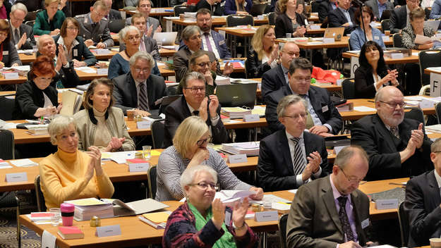 Blick ins Plenum der EKD-Synode 2017 in Bonn