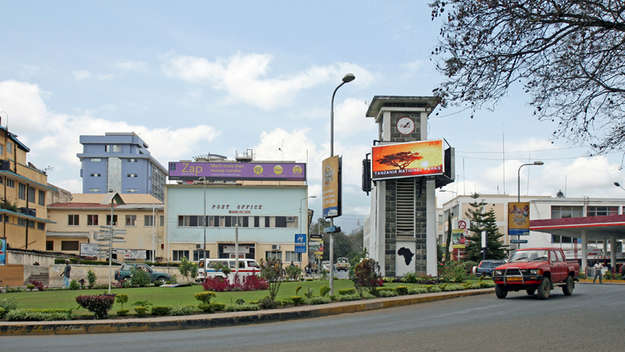 Uhrenturm im Zentrum der Stadt Arusha in Tansania