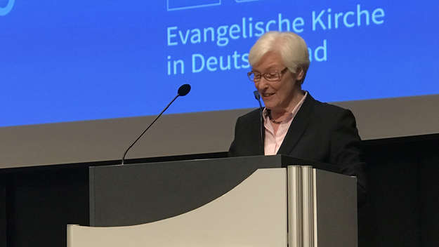 Irmgard Schwaetzer, Präses der EKD-Synode