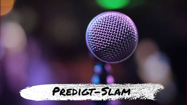 Titelbild 'Predigt-Slam' mit Mikrofon