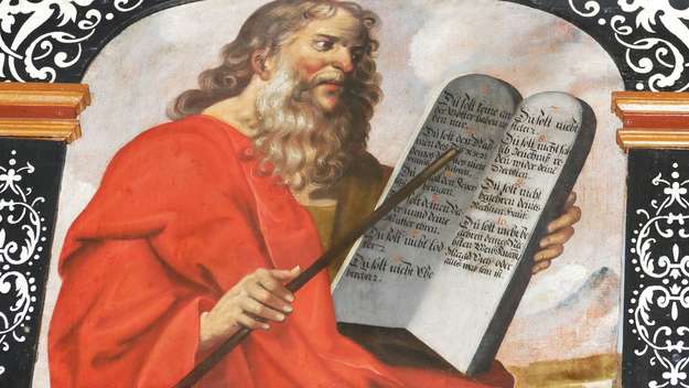 Gemälde von Mose mit Steintafel in der Hand
