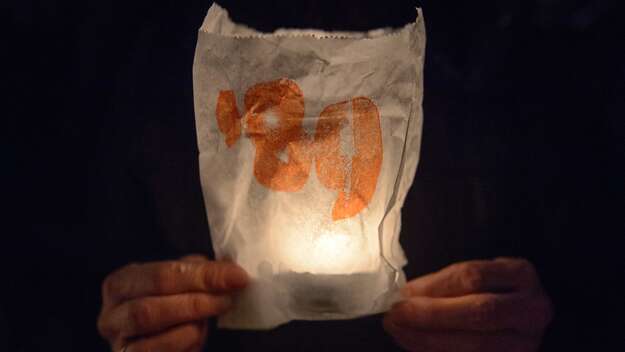 Lichtertüte mit der Zahl 89 drauf