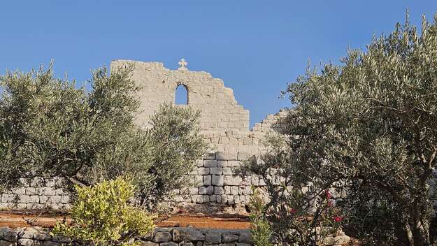 Die Ruinen der Kirche zum Heiligen Georg in Taybeh, Palästina.