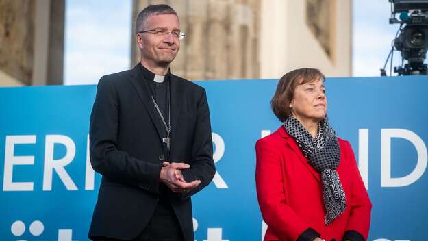 EKD-Ratsvorsitzende Annette Kurschus und Bischof Michael Germer, Stellv. Vorsitzender der Deutschen Bischofskonferenz