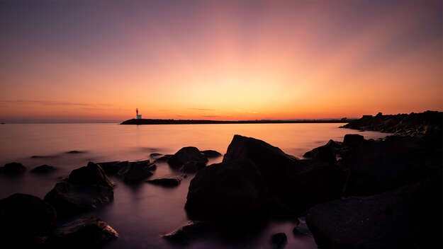 Symbolbild - O Heiland, reiß die Himmel auf! Sonne bricht durch Wolken