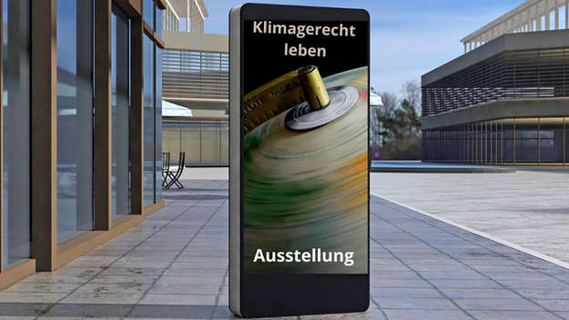 Logo der Ausstellung 'Klimagerecht leben' auf einem Handy