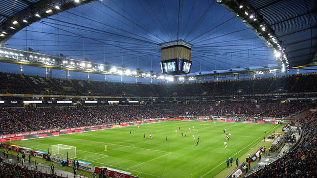 Fußballstadion mit Fans