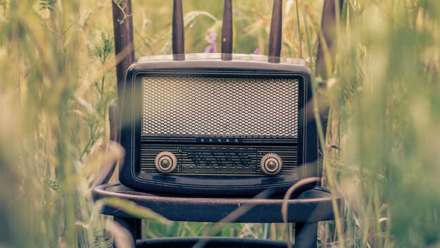 Symbolbild - Radio hören