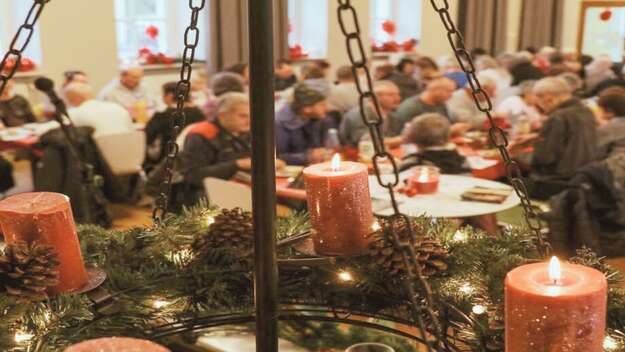 Weihnachtsessen 'Tischlein deck' Dich' in Rüsselsheim