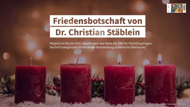 Symbolbild: Zweite Kerze brennt 'Friedensbotschaft von Christian Staeblein'