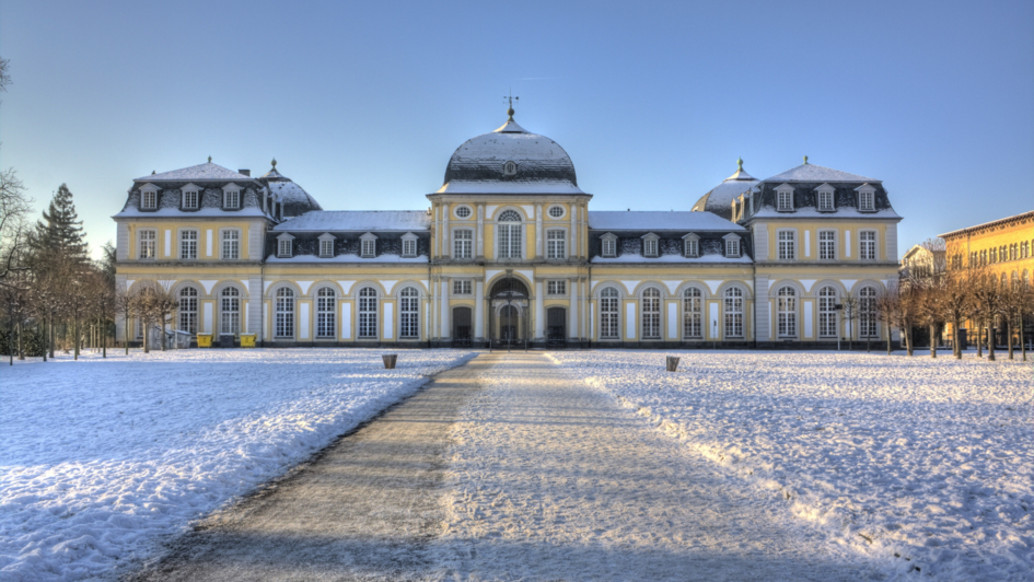 Poppelsdorfer Schloss ('Bonner Schloss') bei Schnee aus nordöstlicher Sicht