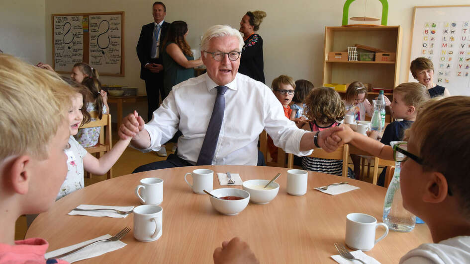 Bundespräsident Steinmeier besucht die Kita 'Schatzkiste' in Darmstadt Bundespräsident Steinmeier besucht die Kita 'Schatzkiste' in Darmstadt