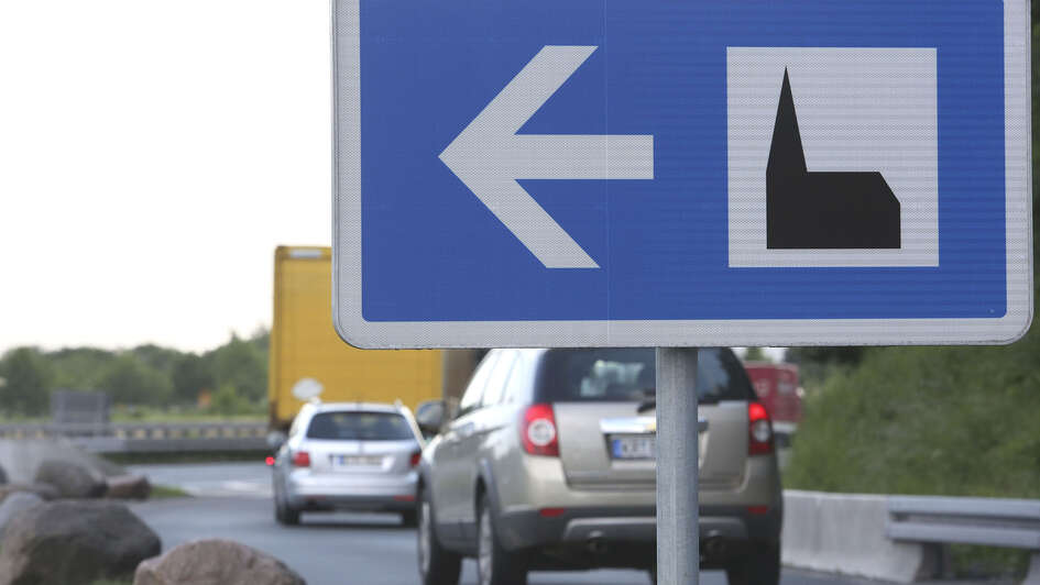 Schild Autobahnkirche Schild Autobahnkirche
