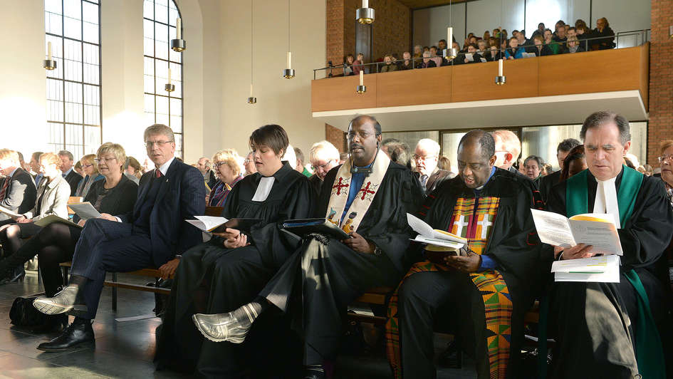 Die Weltgemeinschaft Reformierter Kirchen feiert Gottesdienst nach dem Umzug nach Hannover