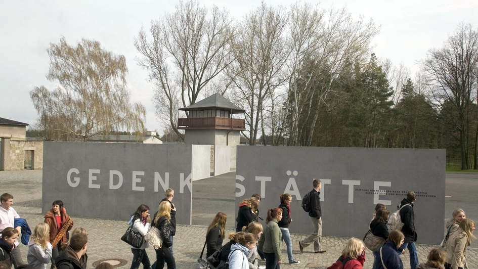 Eingang der KZ-Gedenkstätte Sachsenhausen
