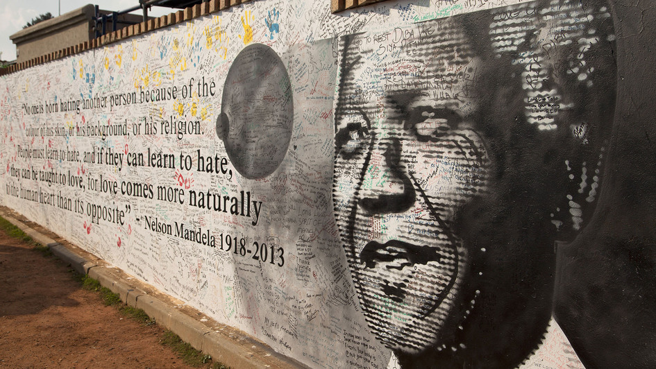 Gedenkwand für Nelson Mandela in Soweto/Johannesburg