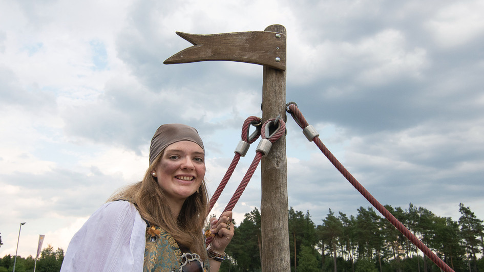 Seelsorgerin Anke Westphal als Piratin verkleidet Seelsorgerin Anke Westphal als Piratin verkleidet