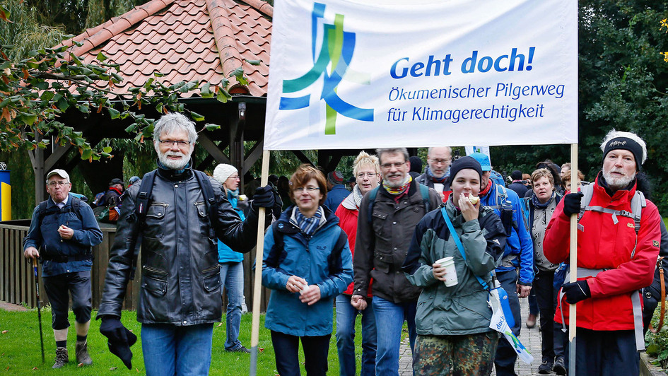 Teilnehmer beim Ökumenischen Pilgerweg 2015 Teilnehmer beim Ökumenischen Pilgerweg 2015