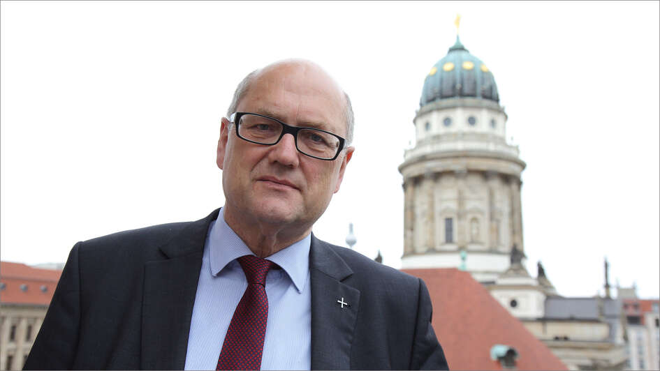 Der Bevollmächtigter des Rates der EKD bei der Bundesrepublik Deutschland und der Europäischen Union Evangelische Kirche in Deutschland (EKD), Prälat Martin Dutzmann Der Bevollmächtigter des Rates der EKD bei der Bundesrepublik Deutschland und der Europäischen Union Evangelische Kirche in Deutschland (EKD), Prälat Martin Dutzmann