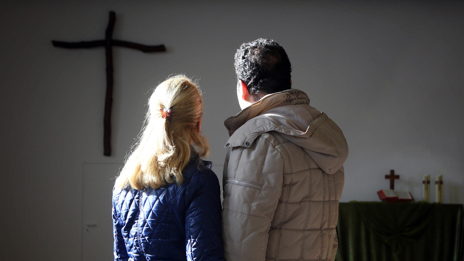 Iranisches Paar lebt im Kirchenasyl im evangelischen Weigle-Haus in Essen (Foto vom 12.02.2015). Iranisches Paar lebt im Kirchenasyl im evangelischen Weigle-Haus in Essen (Foto vom 12.02.2015).