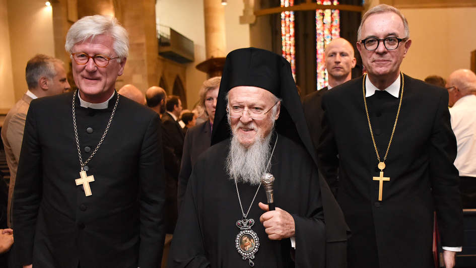 EKD-Ratsvorsitzender Heinrich Bedford-Strohm, Patriarch Bartholomäus I. und Landesbischof Otfried July (v.li.)