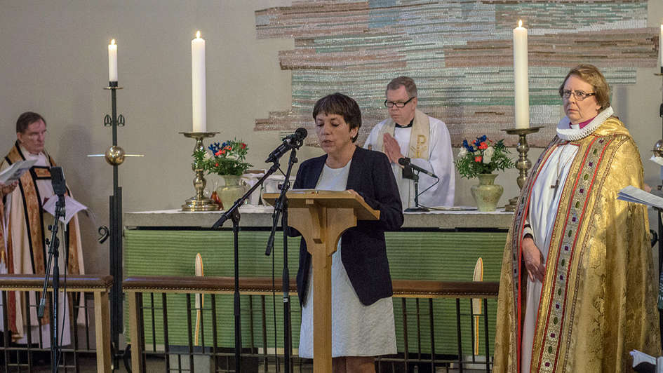 EKD-Reformationsbotschaftern Margot Käßmann in einem Festgottesdienst zum Reformationsjubiläum in Island