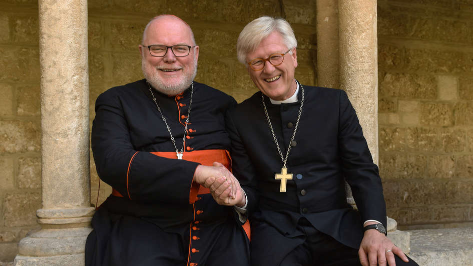 Der Vorsitzende der katholischen Deutschen Bischofskonferenz, Kardinal Reinhard Marx, und der Ratsvorsitzende der Evangelischen Kirche in Deutschland (EKD), Landesbischof Heinrich Bedford-Strohm