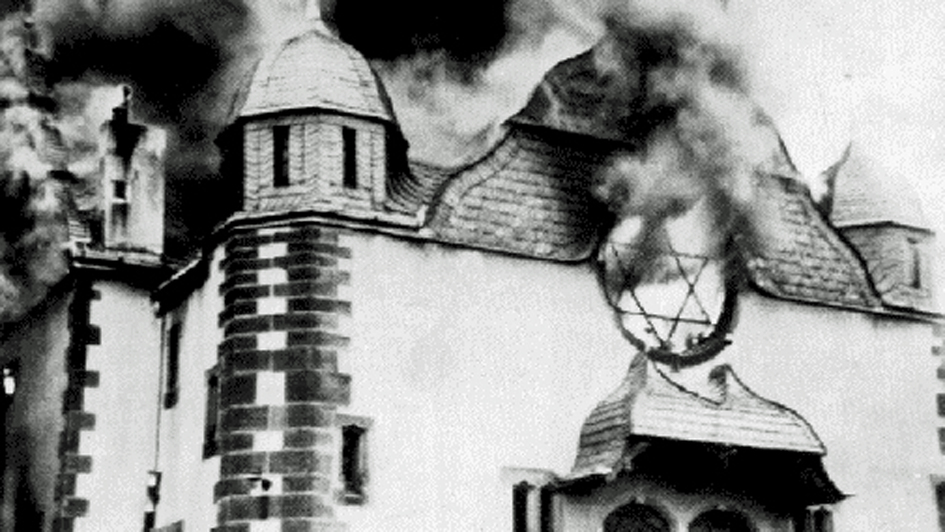 Brennende Synagoge am 9. November 1938 in Siegen.