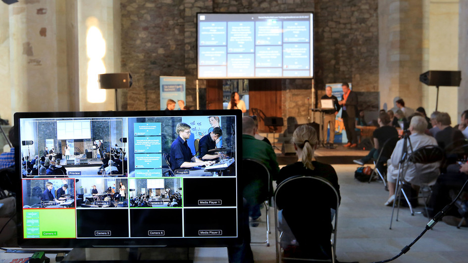 Twittergottesdienst in der Walloner Kirche Twittergottesdienst in der Walloner Kirche