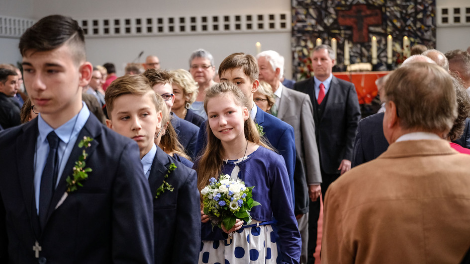 Konfirmandinnen und Konfirmanden in der Lukaskirche in Hannover