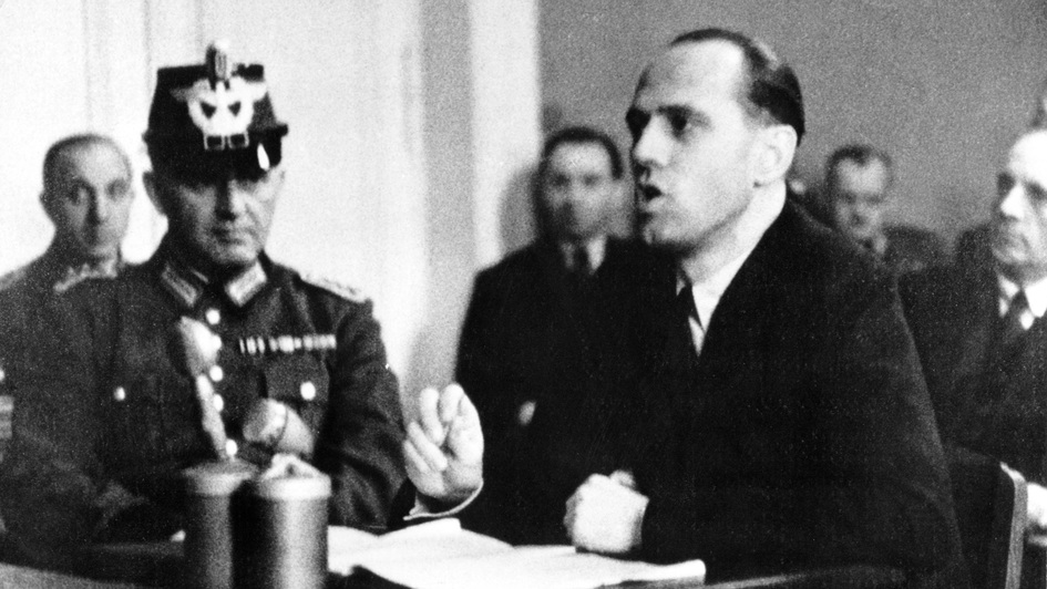 Helmuth James Graf von Moltke, Gründer der Widerstandsbewegung 'Kreisauer Kreis', beim Prozess vor dem Volksgerichtshof in Berlin im Januar 1945