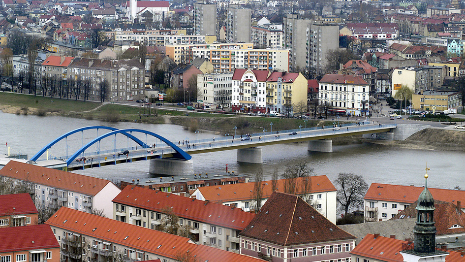 Blick vom Oderturm in Frankfurt an der Oder auf Frankfurt und Slubice auf der polnischen Seite der Oder Blick vom Oderturm in Frankfurt an der Oder auf Frankfurt und Slubice auf der polnischen Seite der Oder