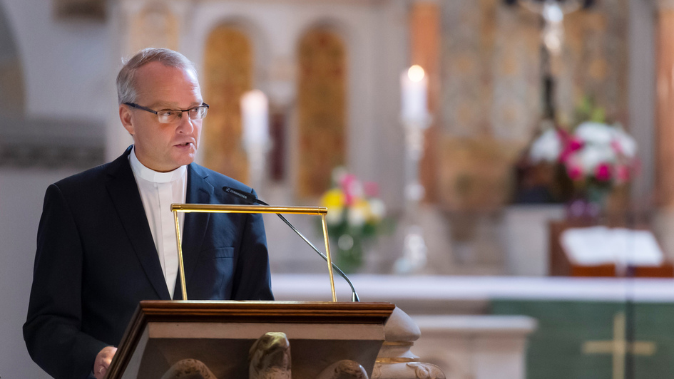 Carsten Rentzing bei seiner Entpflichtung in der Martin-Luther-Kirche in Dresden Carsten Rentzing bei seiner Entpflichtung in der Martin-Luther-Kirche in Dresden