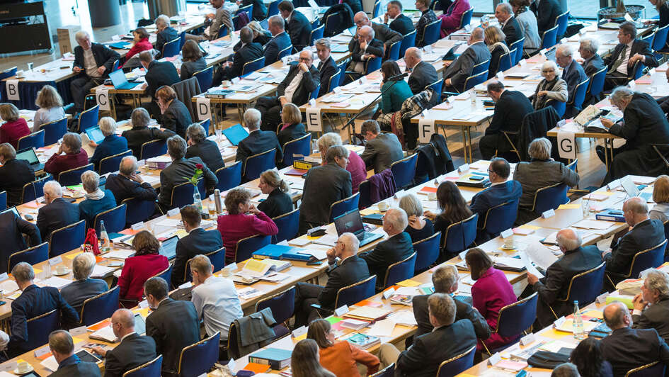 Blick in die Reihen der EKD-Synodentagung 2019 in Dresden Blick in die Reihen der EKD-Synodentagung 2019 in Dresden