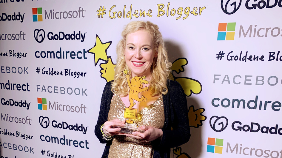 Theresa Brückner bei der Preisverleihung #GoldeneBlogger