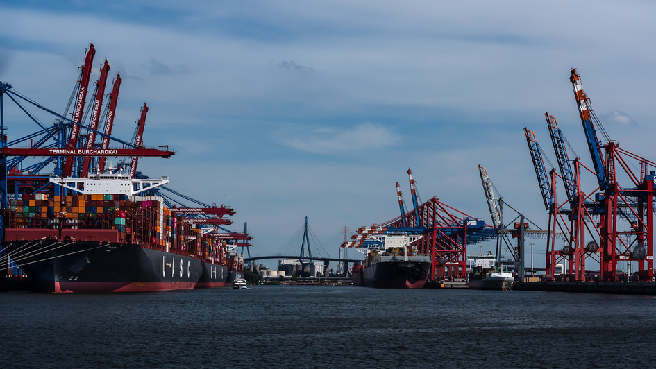 Containerschiffe im Hamburger Hafen