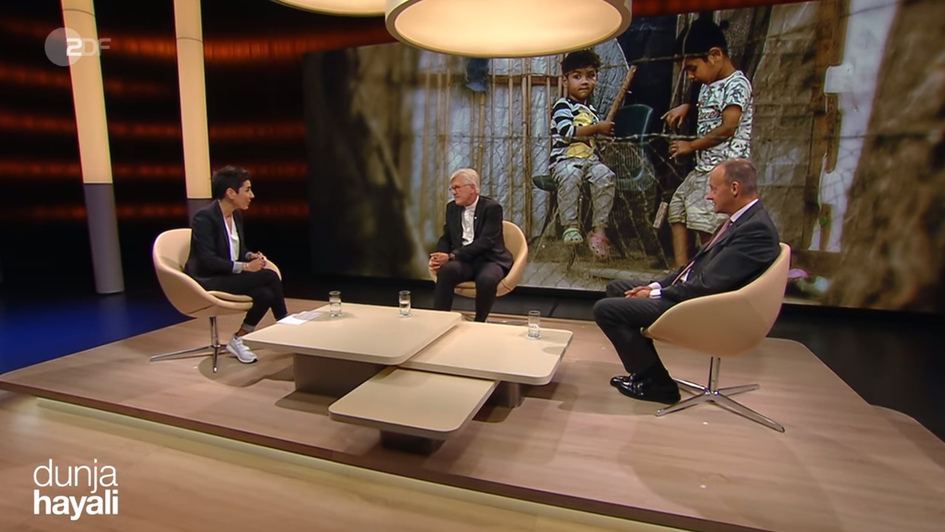 Dunja Hayali, Heinrich Bedford-Strohm und Friedrich Merz am 30. Juli 2020 bei der ZDF-Sendung 'dunja hayali' (Screenshot) Dunja Hayali, Heinrich Bedford-Strohm und Friedrich Merz am 30. Juli 2020 bei der ZDF-Sendung 'dunja hayali' (Screenshot)