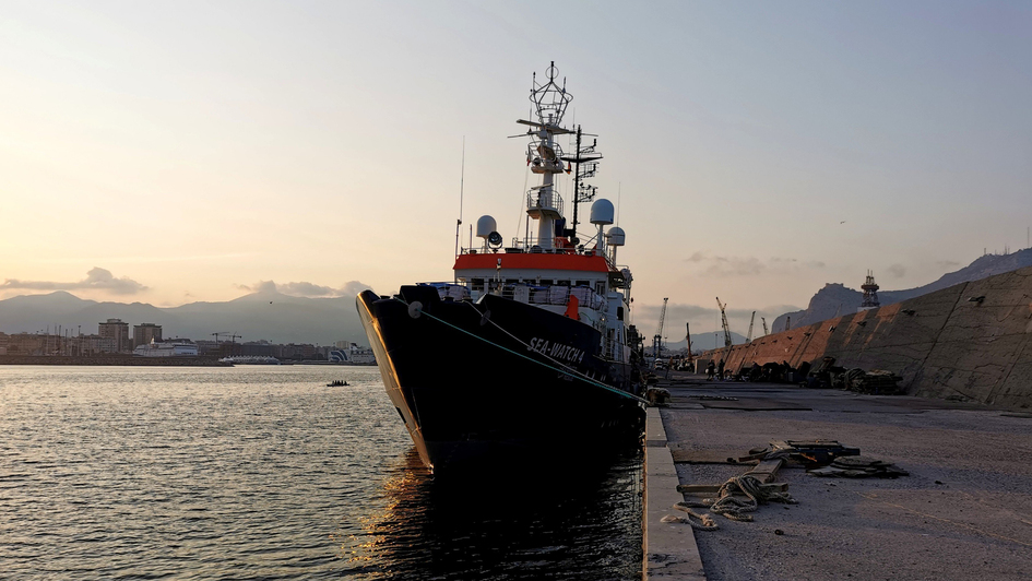 Sea-Watch 4 festgesetzt im Hafen von Palermo