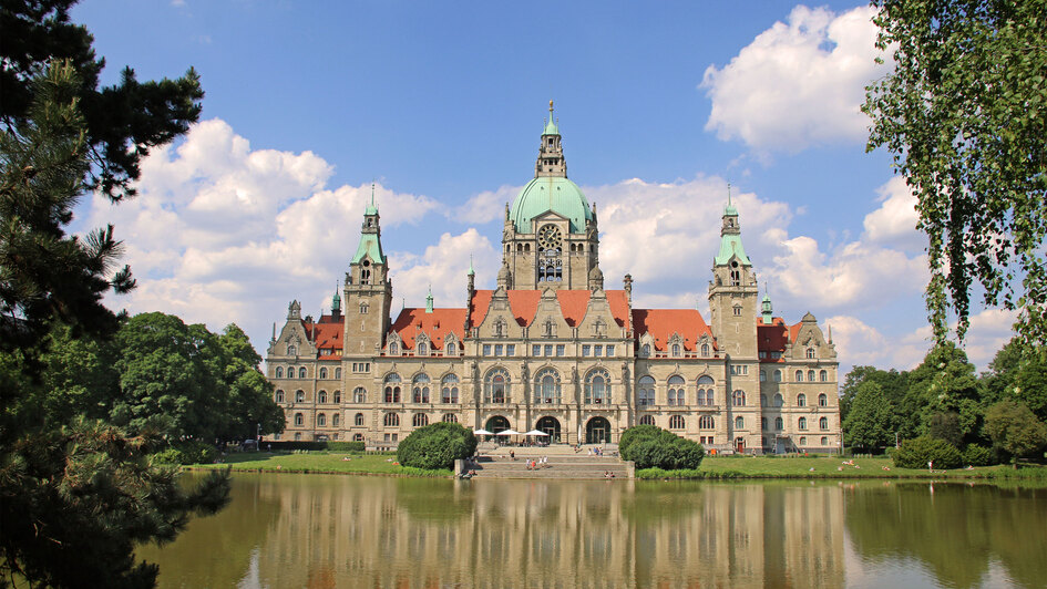 Rathaus Hannover - im Vordergrund der Maschteich Rathaus Hannover - im Vordergrund der Maschteich