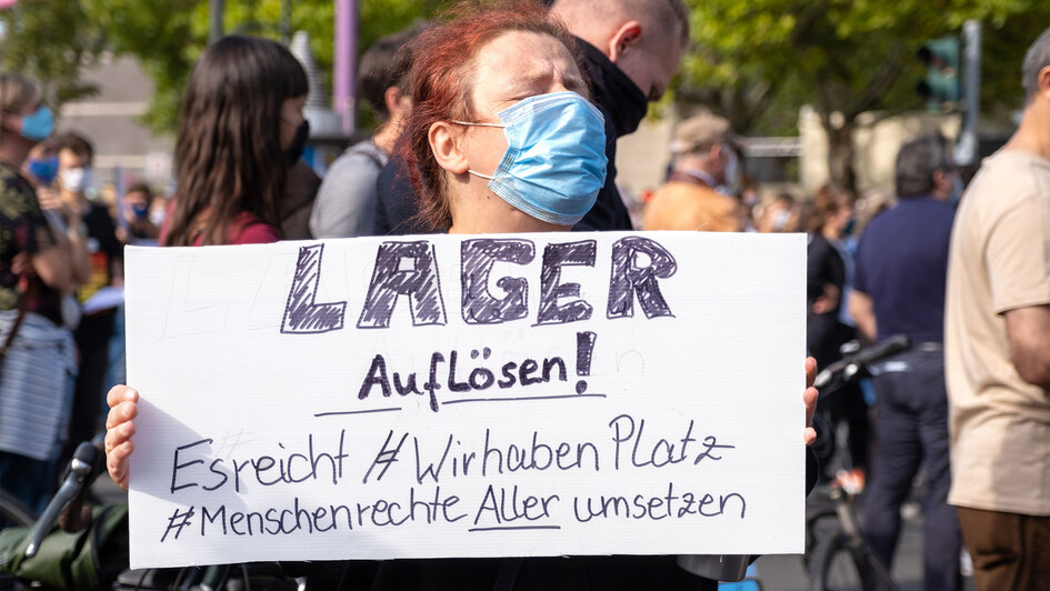 Demo gegen Flüchtlingslager Demo gegen Flüchtlingslager