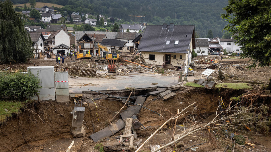 Aufraeumarbeiten nach der Hochwasserkatastrophe im Westen Deutschlands