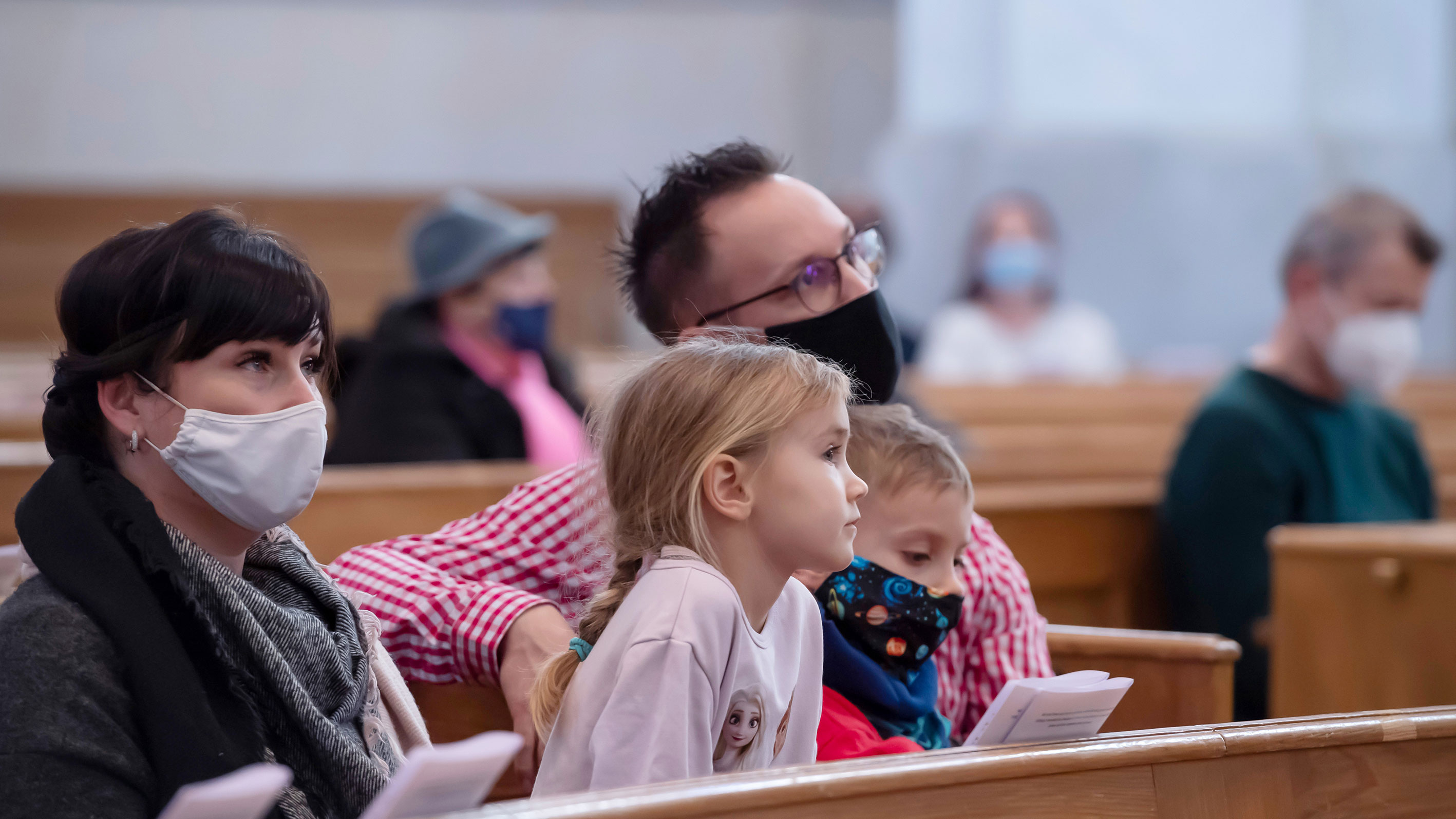Gottesdienste Ohne Corona Tests Aber Mit Abstand Und Maske Ekd